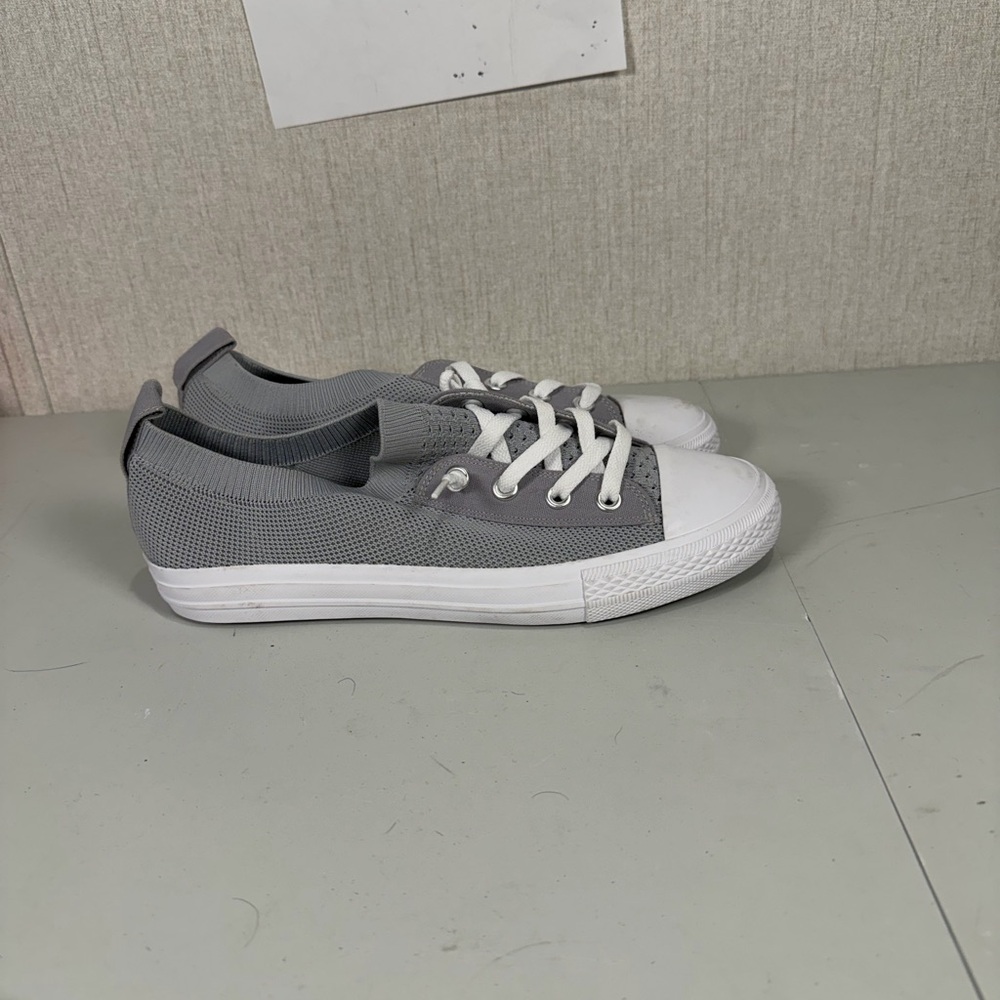 Falls Creek Jasmin II Gray White Canvas Sneakers Women’s Size 10M‎